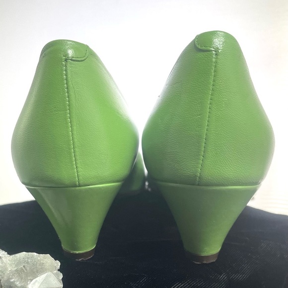 🖤 Lulu Guinness 🖤 Grass Green Leather Peep Toe Kitten Low Heels 39 8 1/2 Spain - Picture 5 of 6